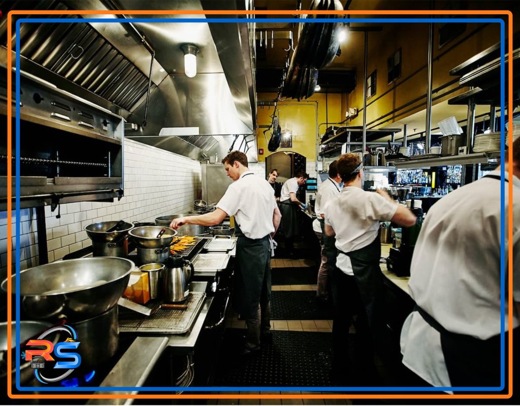 نکات کلیدی آموزش کارکنان برای سرویس دهی بهتر در رستوران 2 آموزش-کارکنان-برای-سرویس-دهی-بهتر-در-رستوران